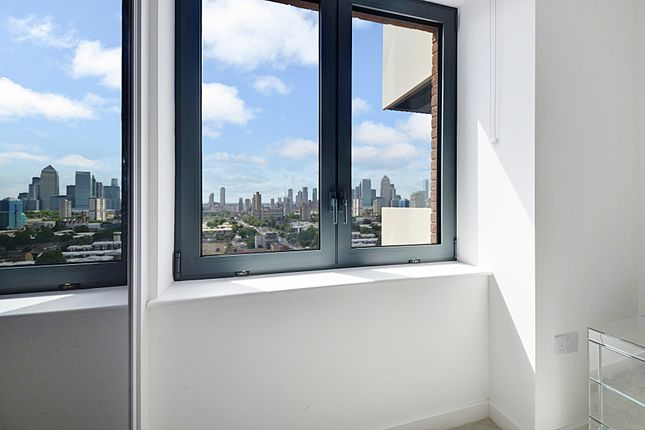 Master Bedroom_Pic_ (2).Jpg