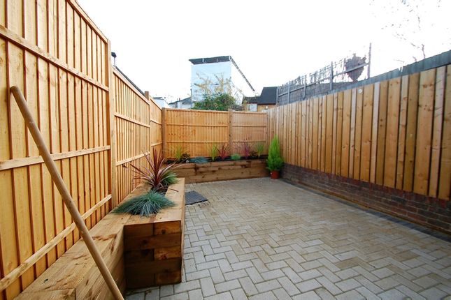 Sandy Lane North, Wallington photo 3