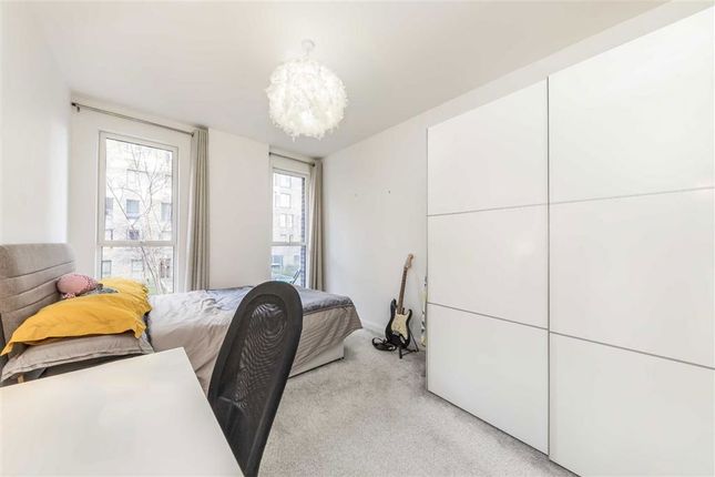 Flat 123, 27, Chandlers Avenue, London photo 4