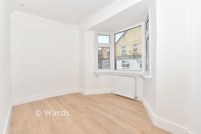 10, Garden Road, Folkestone photo 3