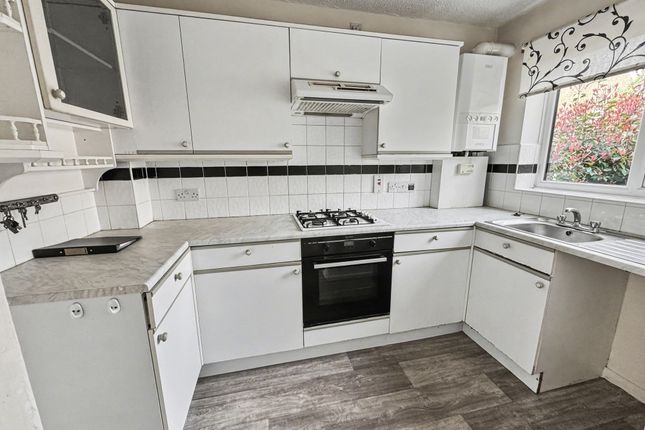 14 Taylors Court, Tiverton photo 2
