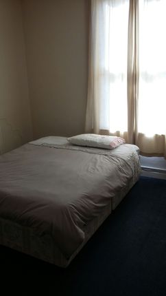 Argie Road, 38, Leeds photo 3
