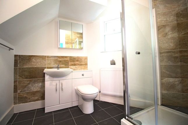 450 London Road, Isleworth photo 5