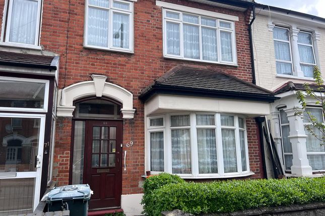 Thumbnail Terraced house for sale in Shakespeare Crescent, London