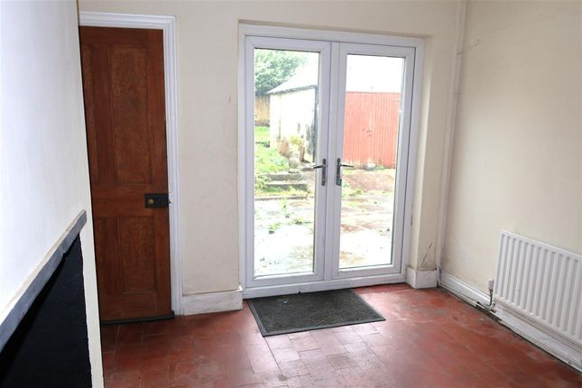 1, Portfield Avenue, Haverfordwest photo 4