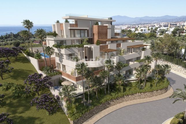 Duplex for sale in Río Real, Marbella, Málaga, Spain
