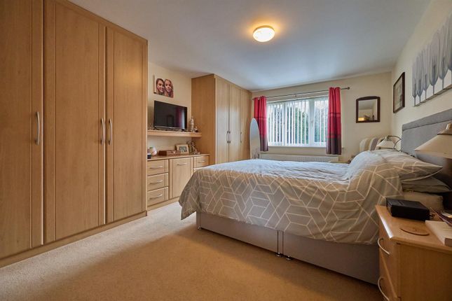 Flat for sale in Ward Close, Barwell, Leicester