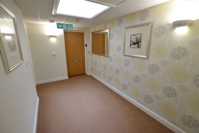 Flat for sale in High Street North, Dunstable, Bedfordshire