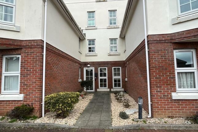 Flat for sale in Carlton Road South, Weymouth