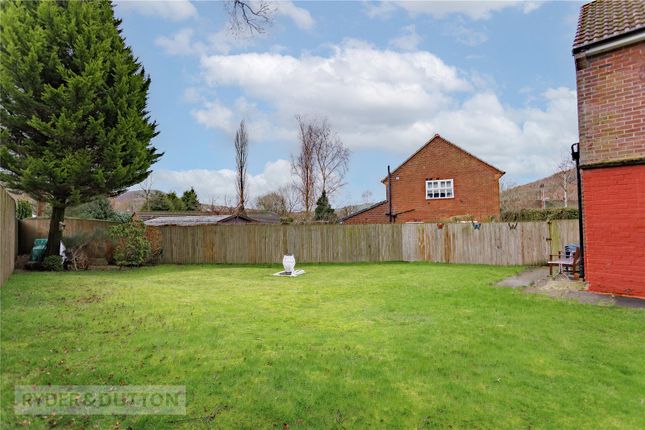 30, Queensway, Saddleworth photo 2
