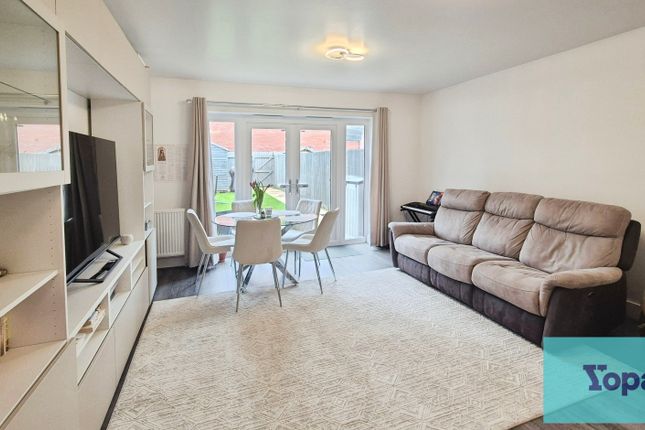 10, Trubshaw Grove, Stafford photo 3