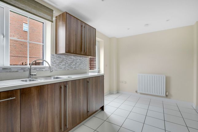 40 Linnet Way, Nottingham photo 3