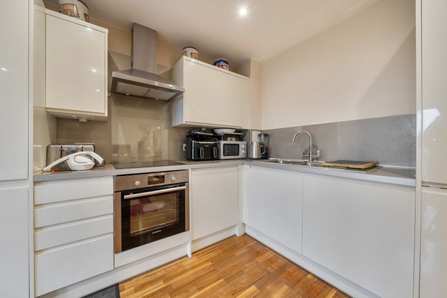 Flat 24, Horizon House,, Azalea Drive, Kent photo 2