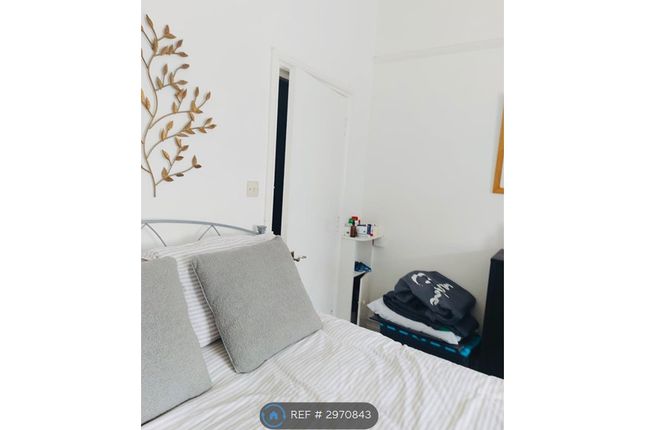 Flat, Westbourne Park Road Westbourne, Bournemouth photo 3