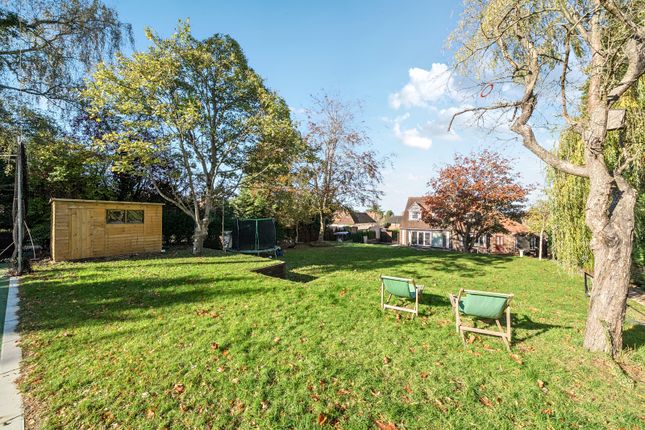 16 Ruden Way, Epsom, Surrey photo 3