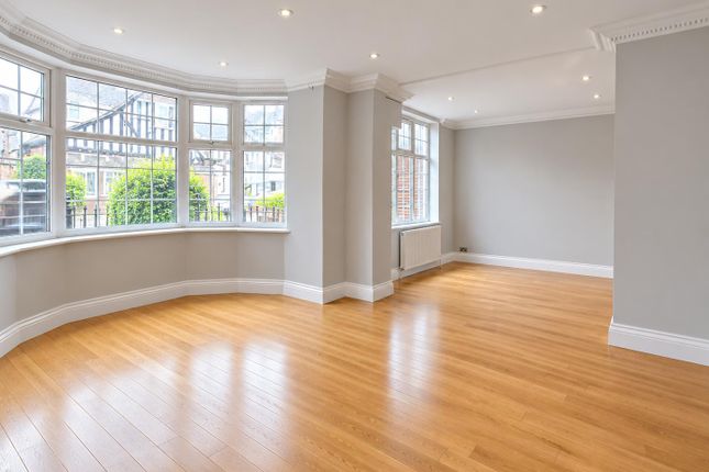 11, Neeld Crescent, Hendon photo 2