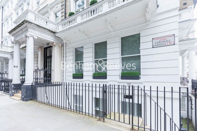 Flat to rent in Cornwall Gardens, Kensington