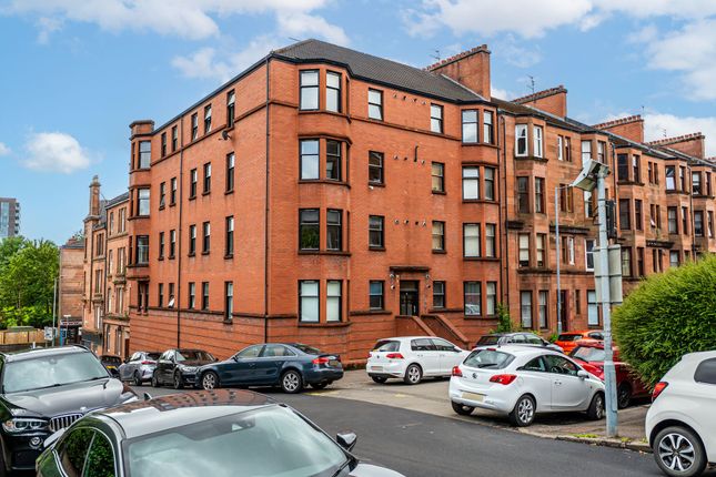 Thumbnail Flat for sale in Kennoway Drive, Flat 3/2, Thornwood, Glasgow