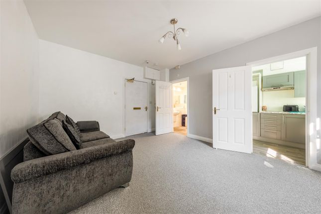 205, Harewood Court, Wilbury Road, Hove photo 3