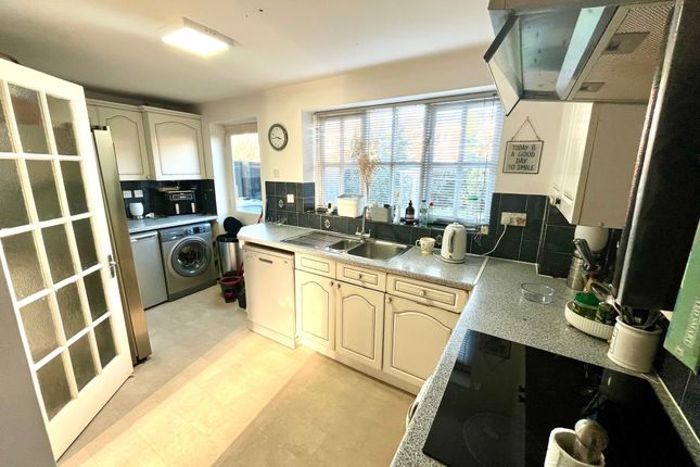 96, Tattershall Drive, Peterborough photo 2
