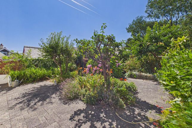 9, Mayfield Avenue, Porthcawl photo 2