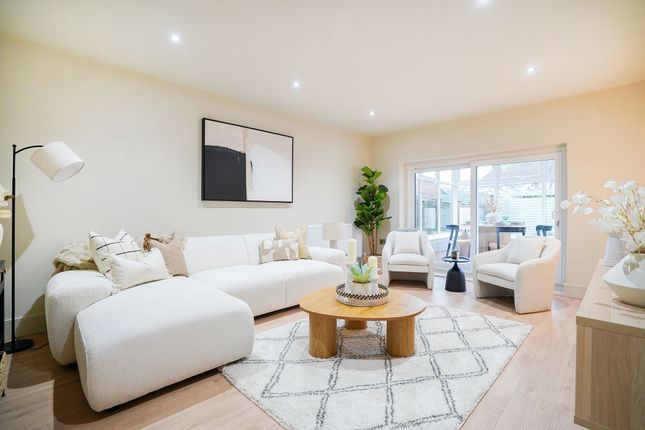 33 The Knoll, Dronfield photo 2