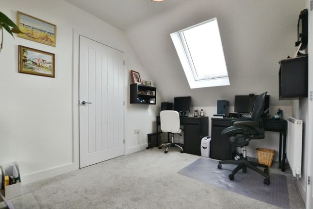 Town house for sale in Chantry View, Stockwood, Bristol