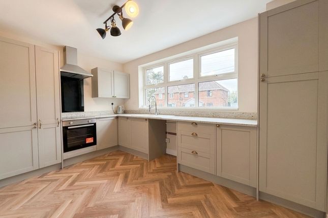 37 Gorse Rise, Grantham photo 2
