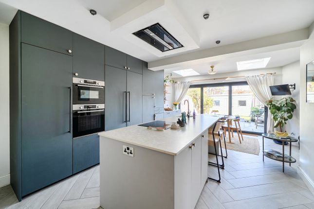 12, Naunton Way, Gloucestershire photo 2