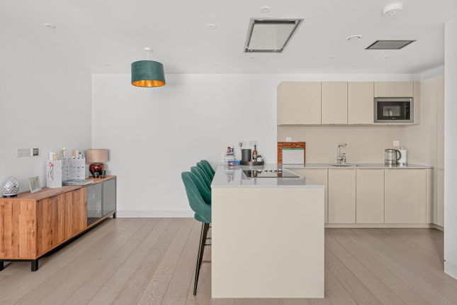 38 Heath Drive, London photo 3