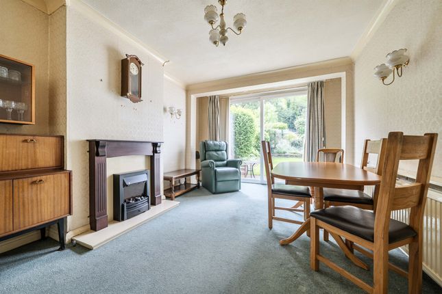 23, Whitethorn Gardens, Enfield photo 4