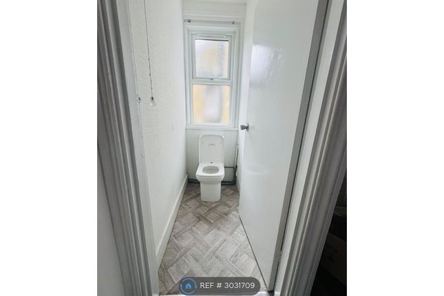 Flat, Hatfeild Road, Margate photo 5