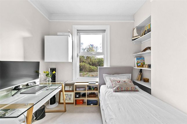 Flat for sale in Forest Road, Kew, Surrey