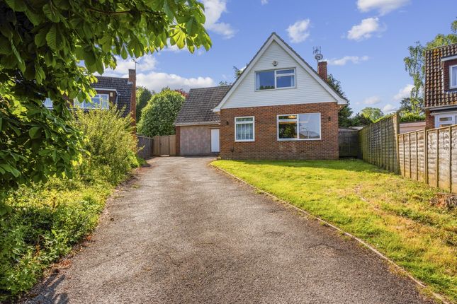Detached house to rent in Monkswood Close, Newbury