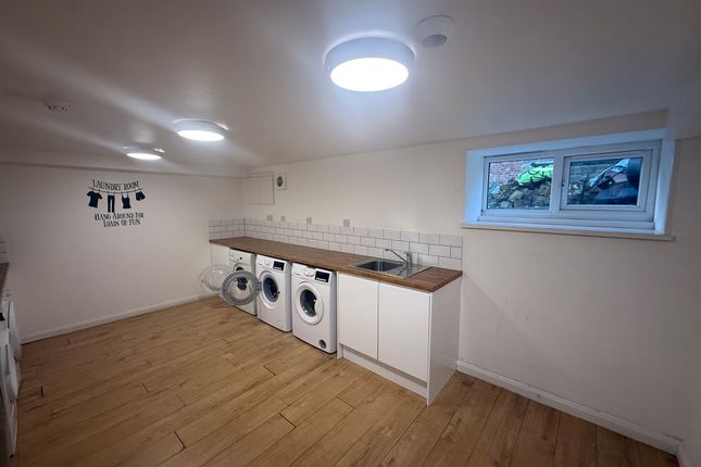 Room 8, Mansfield photo 2