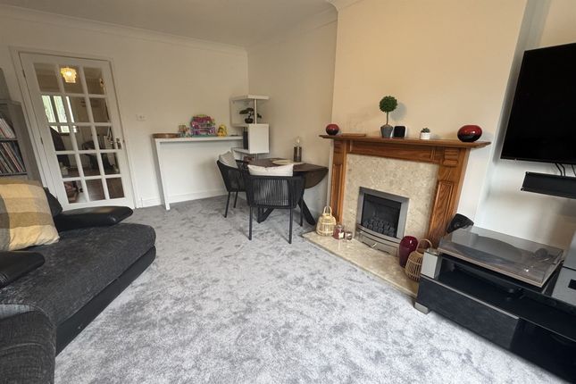 4 Waters Edge, Stockport photo 3