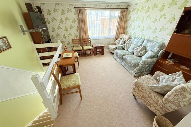 152, Beach Road Chalet Park, Great Yarmouth photo 2