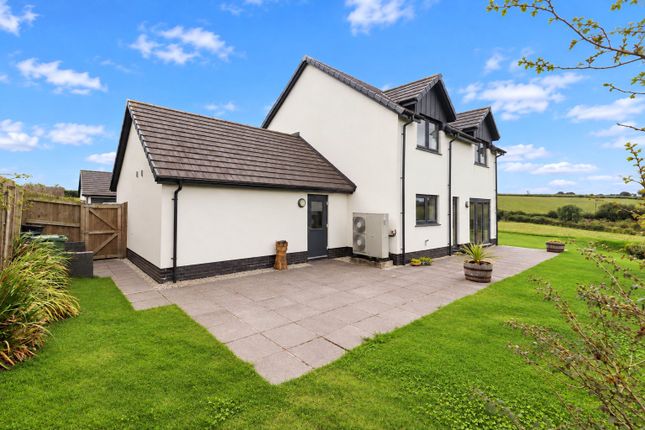 3, Wood Lea, Bideford photo 3