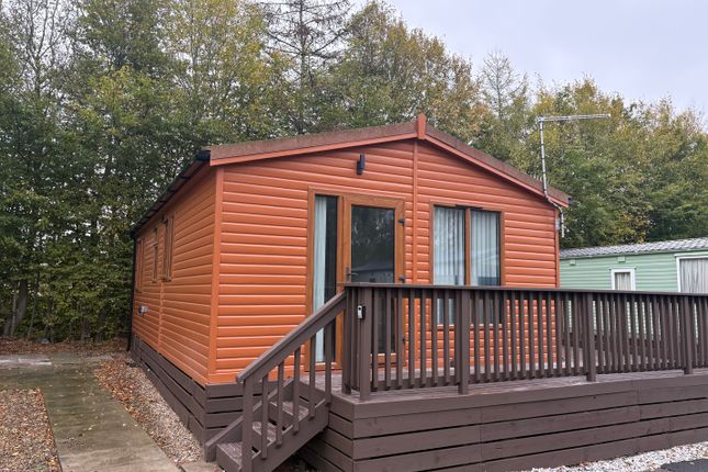 2-bed house on York, £795/mo