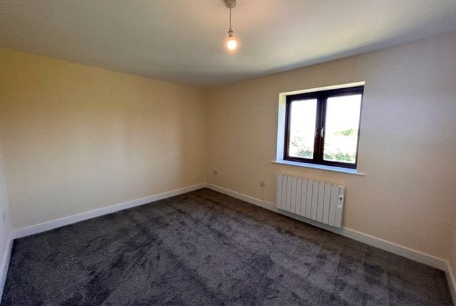 Flat to rent in Styrrup Road, Harworth, Doncaster, Nottinghamshire