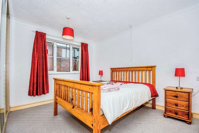 Flat for sale in Sutton Court, Skegness
