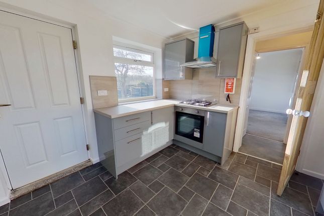 43 Bentley Grove, Leeds photo 2