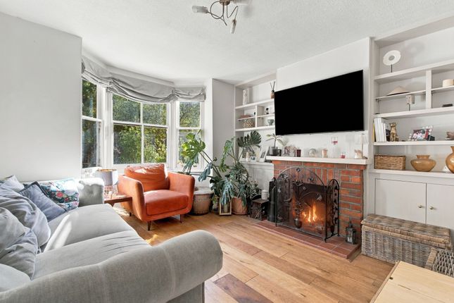 34 Nursery Lane, Ascot photo 2