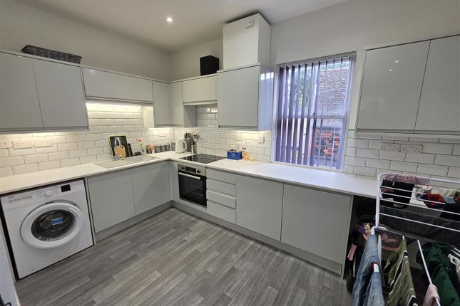 32B, High Street, Sittingbourne photo 5