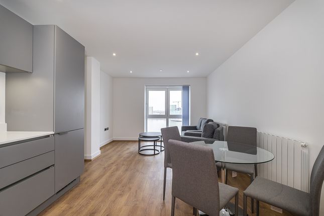 Flat 905, Main Sail House, 1 Mast Quay, Woolwich Church Street, Woolwich photo 3