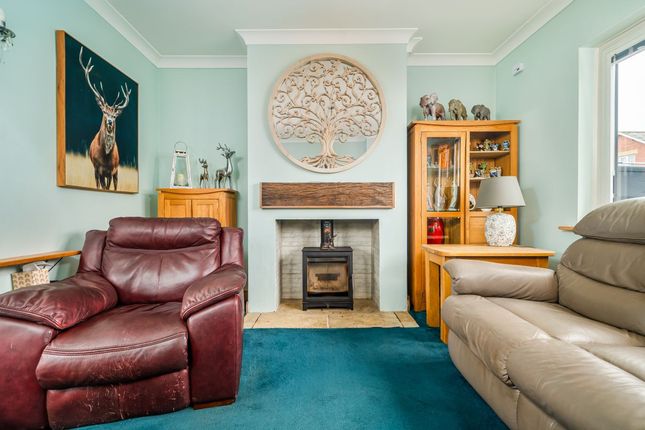 3 Whitehall Grove, Drighlington photo 4
