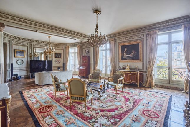 Apartment for sale in Trocadéro Gardens, Place Du Trocadéro Et Du 11 Novembre, 75016 Paris, France