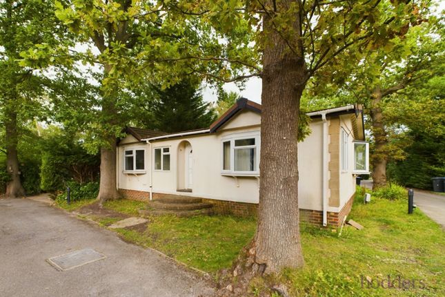 Mobile/park home for sale in Fangrove Park, Lyne, Surrey