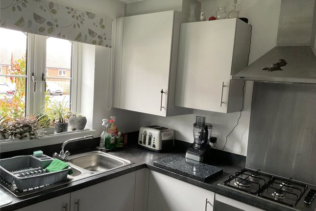 32, Normandy Way, Hampshire photo 2