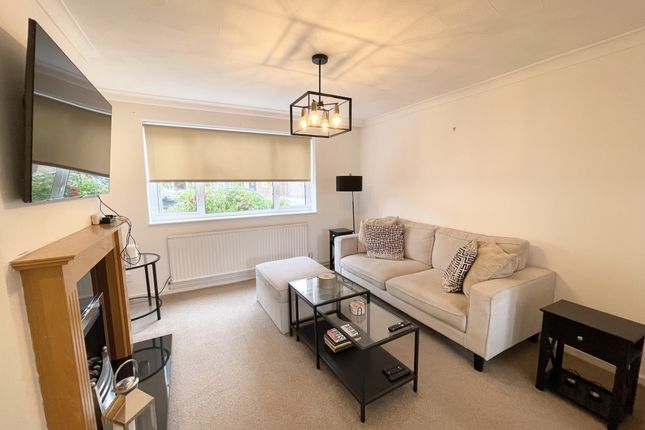 18, Moorway, Poulton-Le-Fylde photo 3